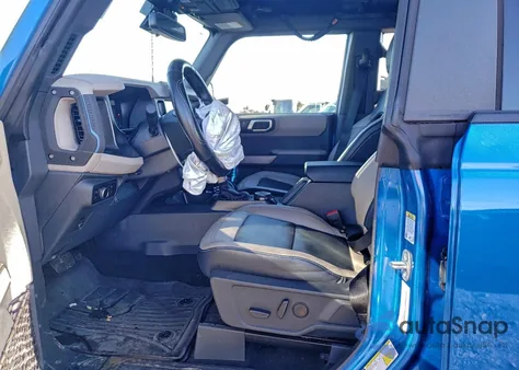 2023 Ford Bronco Base z USA, uszkodzony, nr VIN 1FMEE5DP4PLB66697